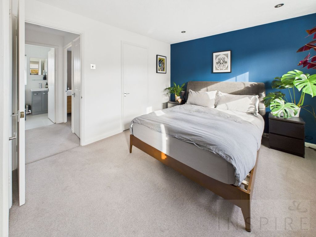 Property photo 3 of 28