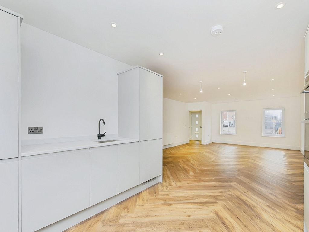 Property photo 2 of 10 Picture No. 13