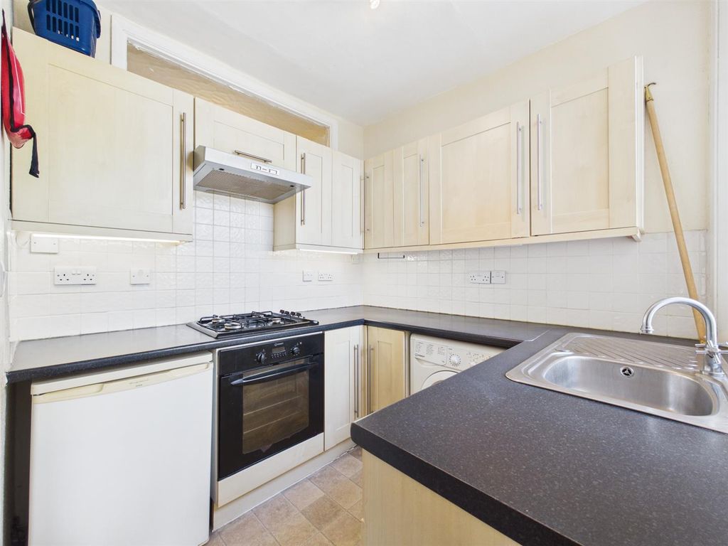 Property photo 2 of 15 Cam01358G0-Pr0237-Still015.Jpg