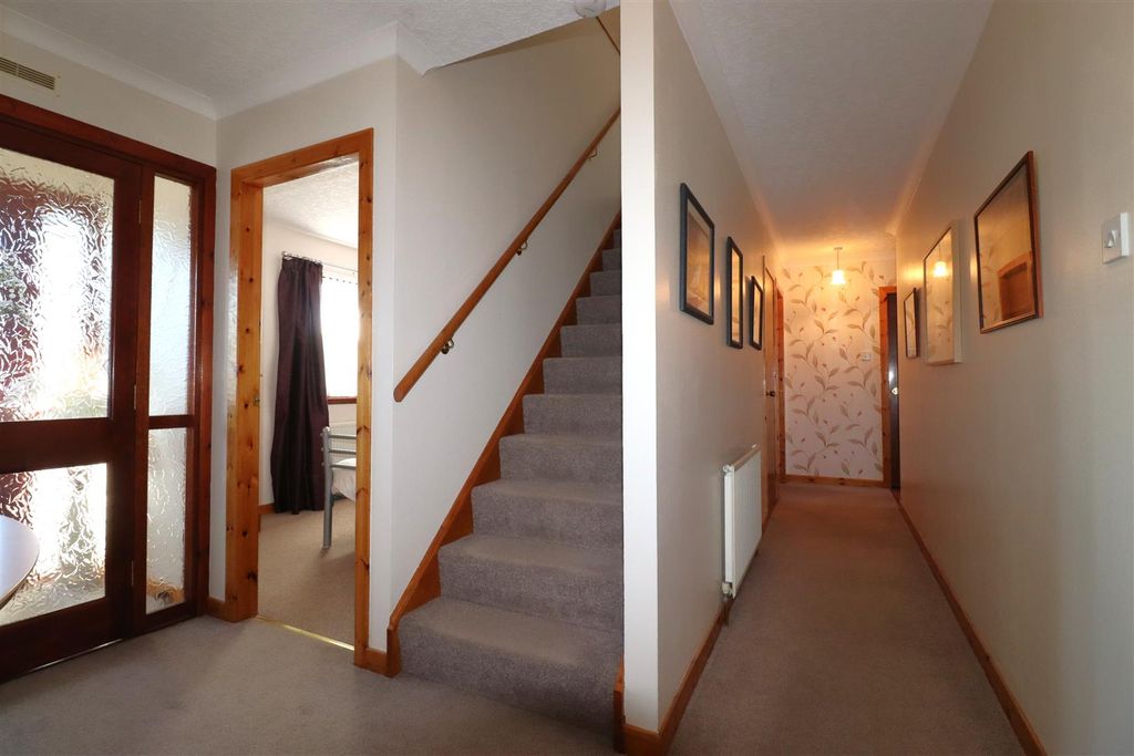 Property photo 3 of 55 Ent Hall (2).Jpg