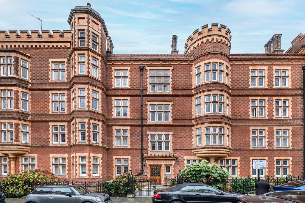 Property photo 2 of 9 Exterior