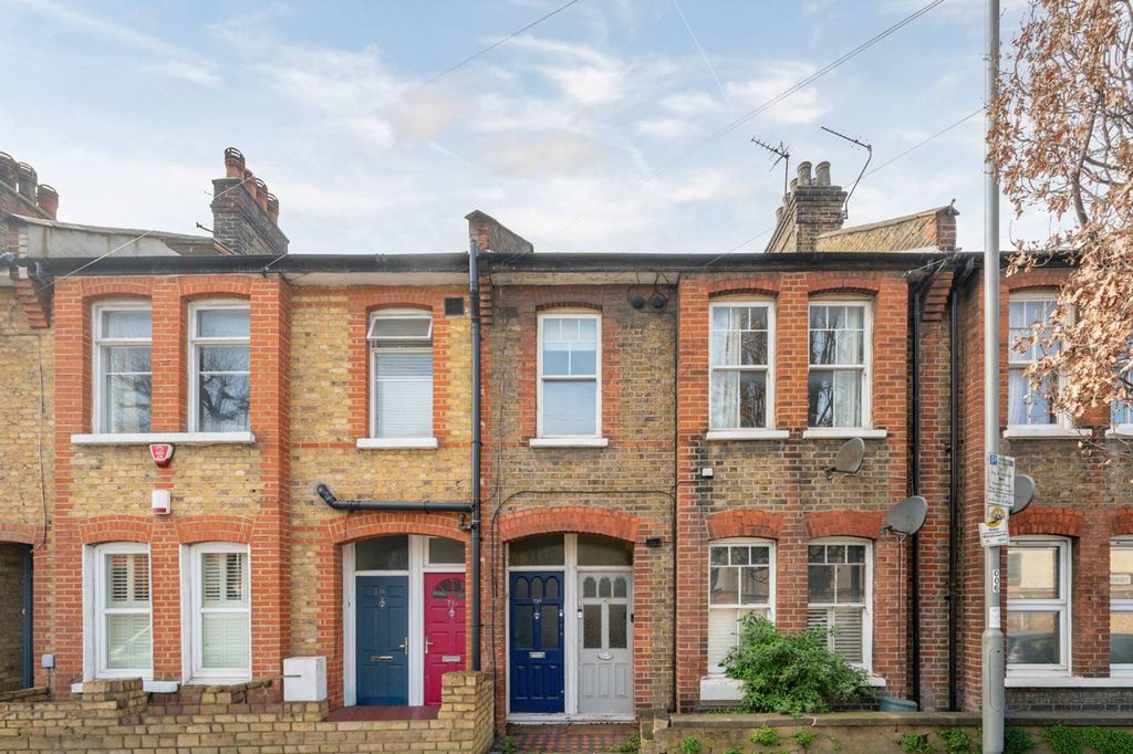 Property photo 2 of 8