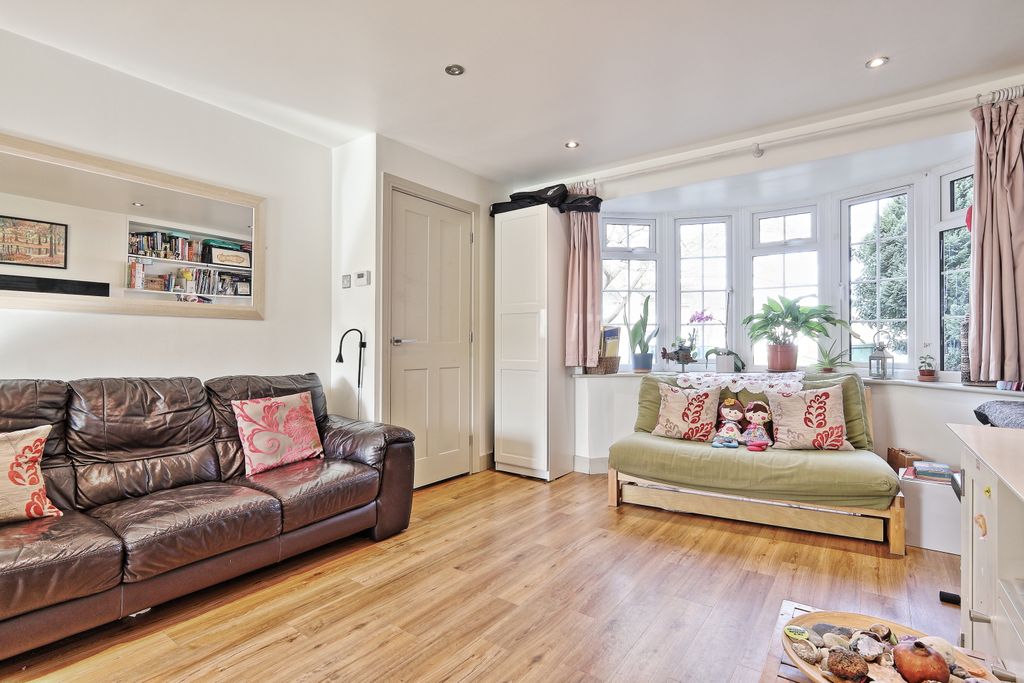 Property photo 3 of 24 7