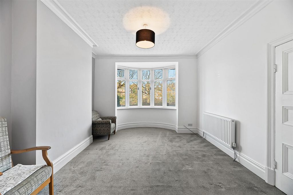 Property photo 3 of 15 Living Room