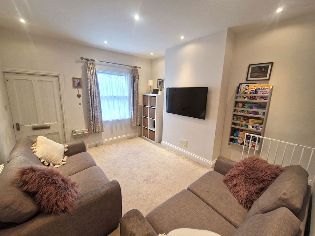 Property photo 3 of 17