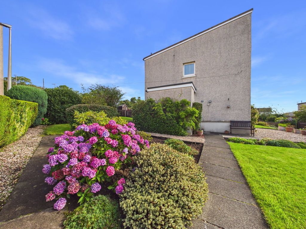 Property photo 2 of 24