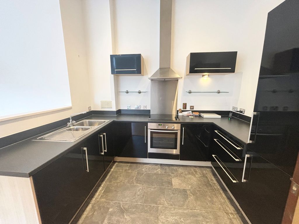 Property photo 2 of 7 Kitchen