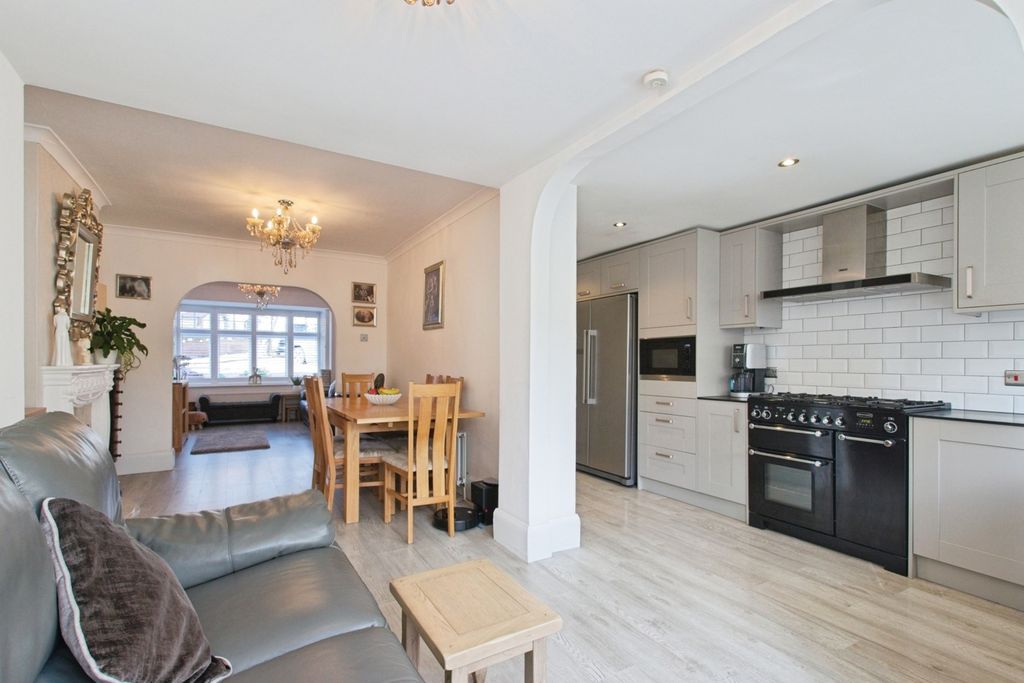 Property photo 1 of 20 Pbox-Img.Jpg