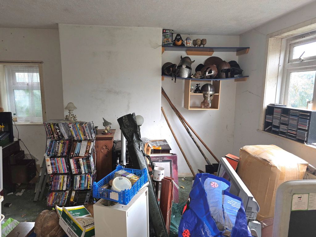 Property photo 3 of 9