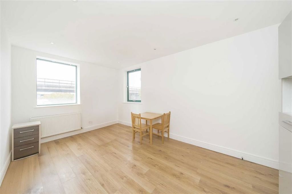 Property photo 2 of 3