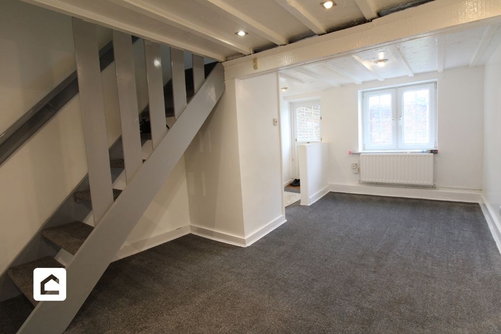 Property photo 2 of 8 2