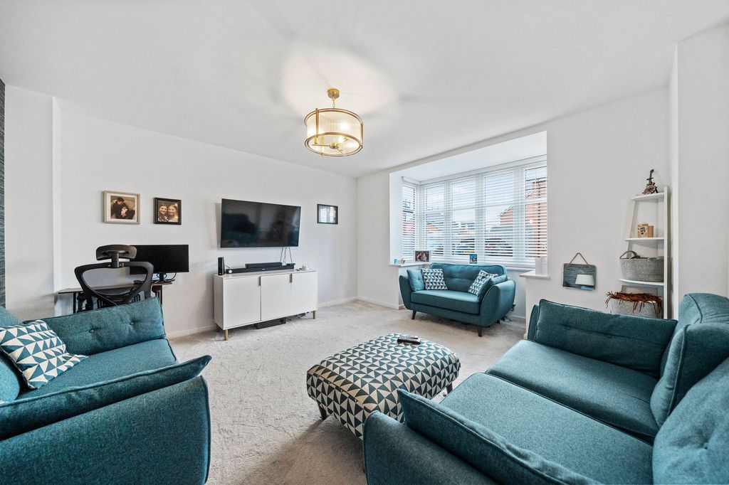 Property photo 2 of 22