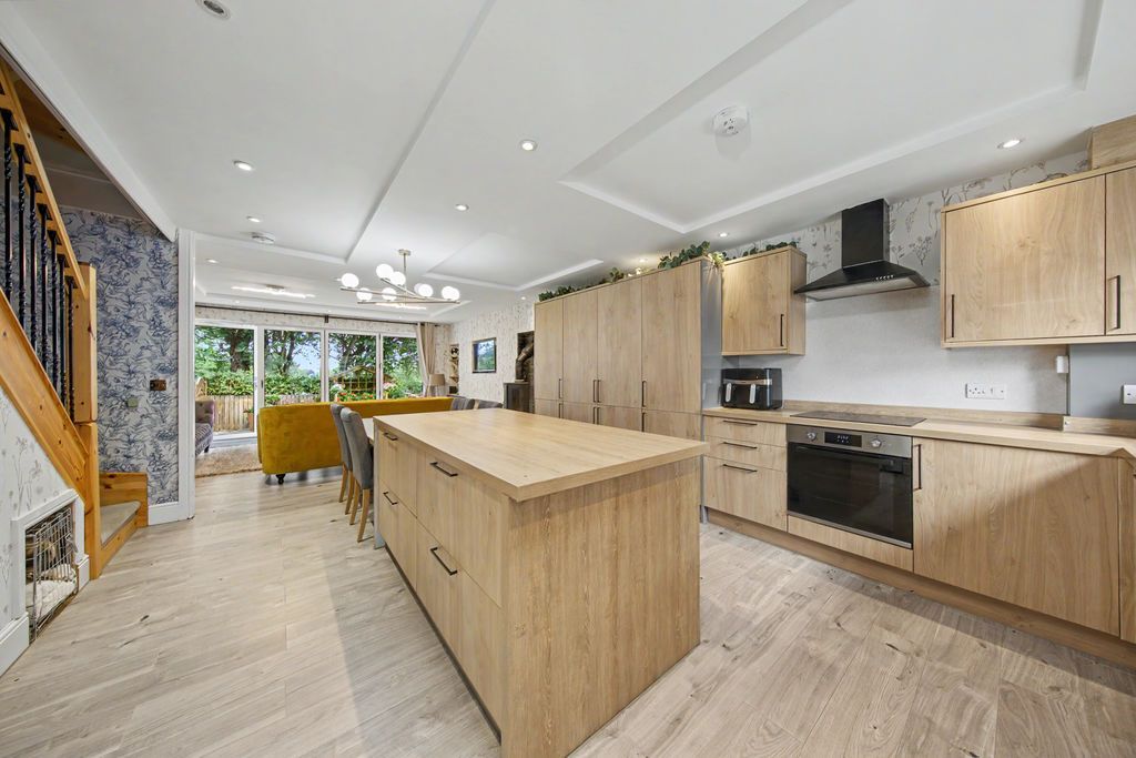 Property photo 2 of 40 Kitchen