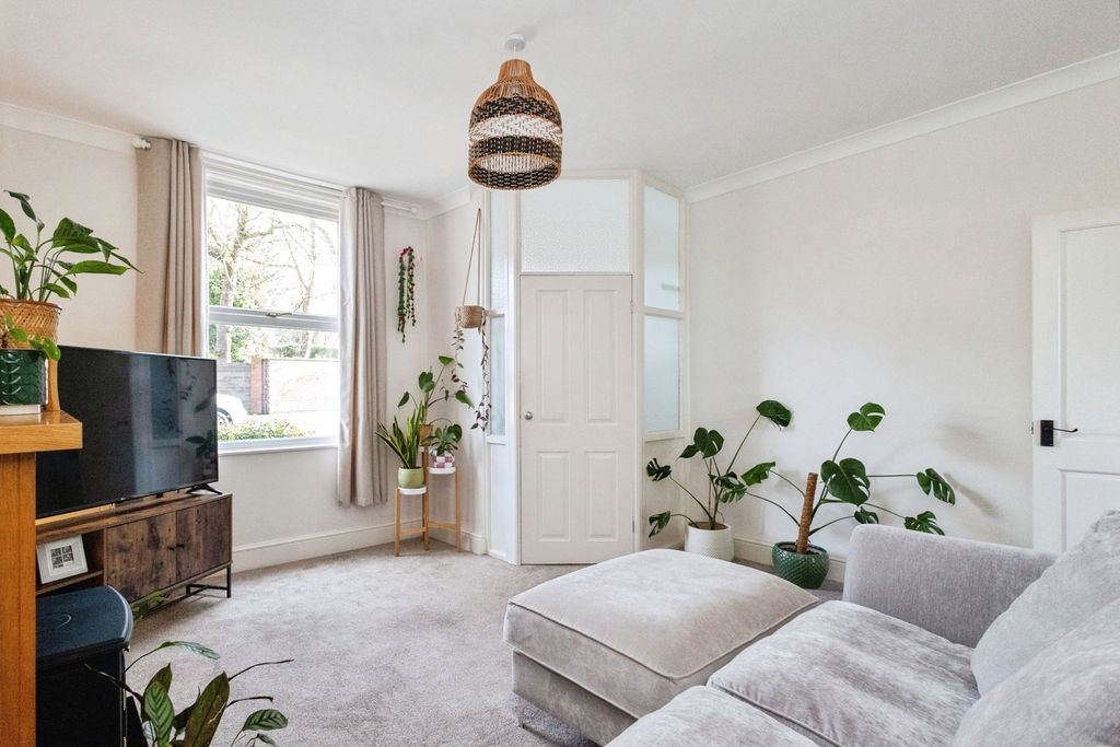 Property photo 3 of 16 Pbox-Img.Jpg