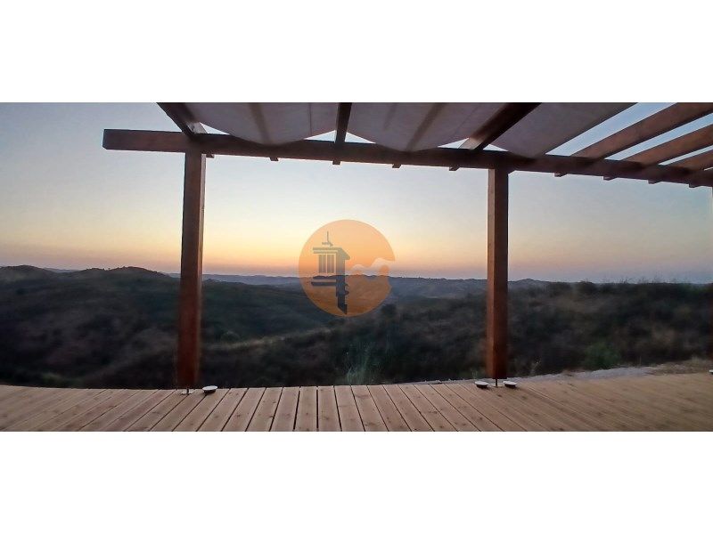 Property photo 1 of 42