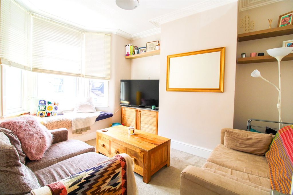 Property photo 2 of 12 Picture No. 01