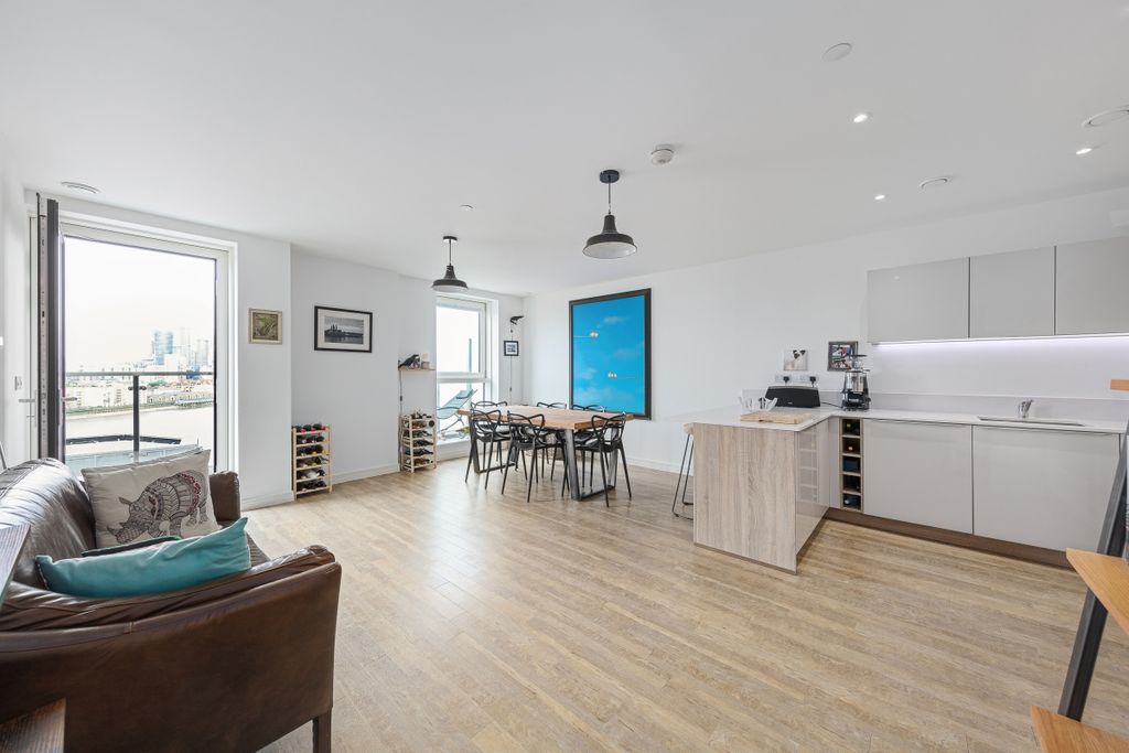 Property photo 3 of 16 094A9337