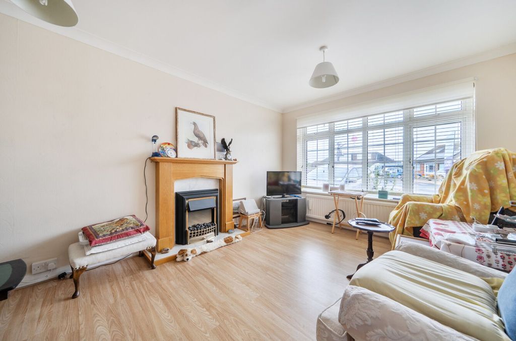Property photo 3 of 19