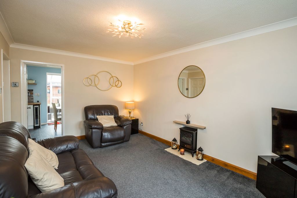 Property photo 3 of 27 Img_4361