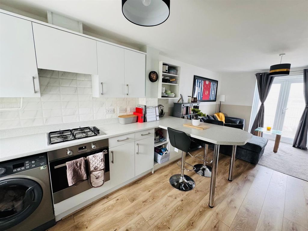 Property photo 3 of 9 Open Plan Living Space