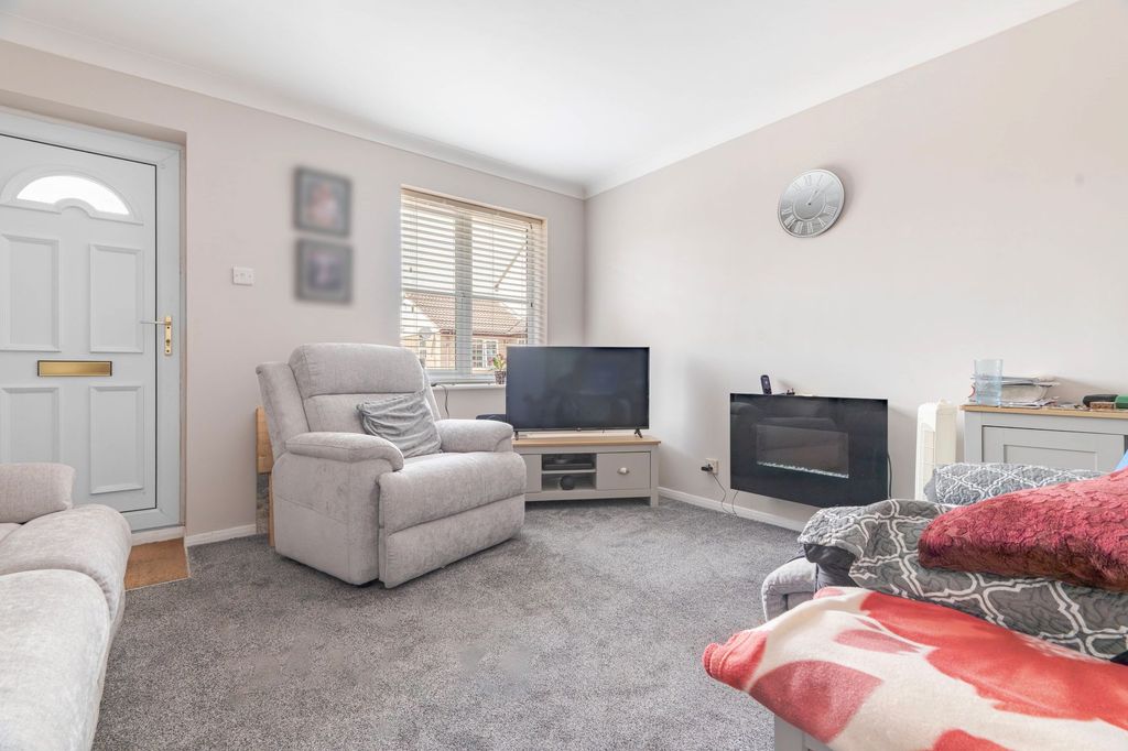 Property photo 2 of 13