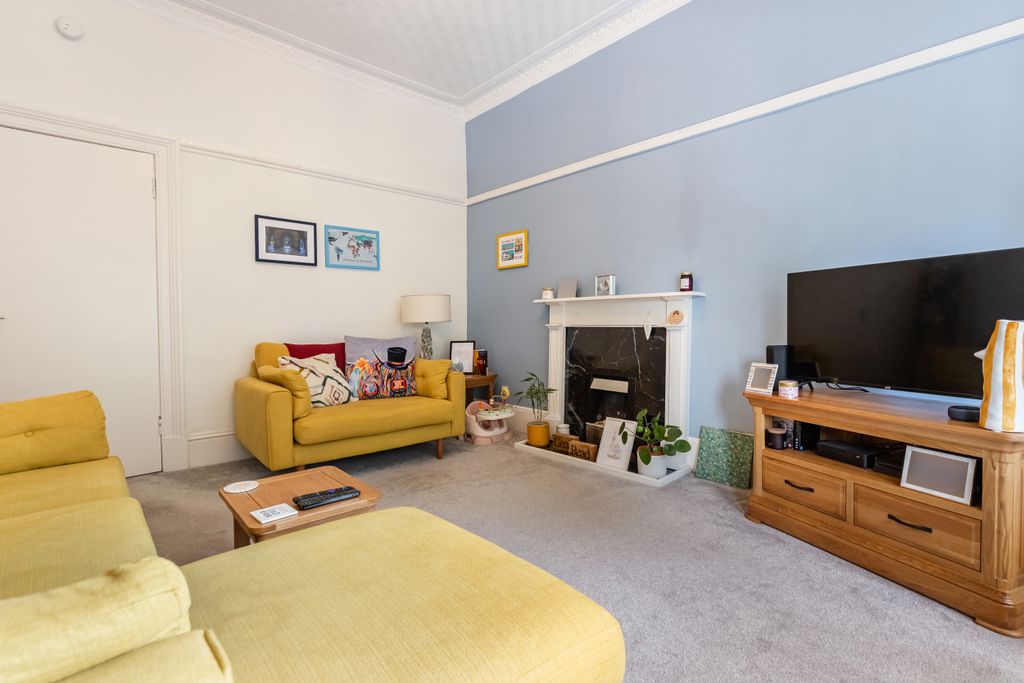 Property photo 2 of 30