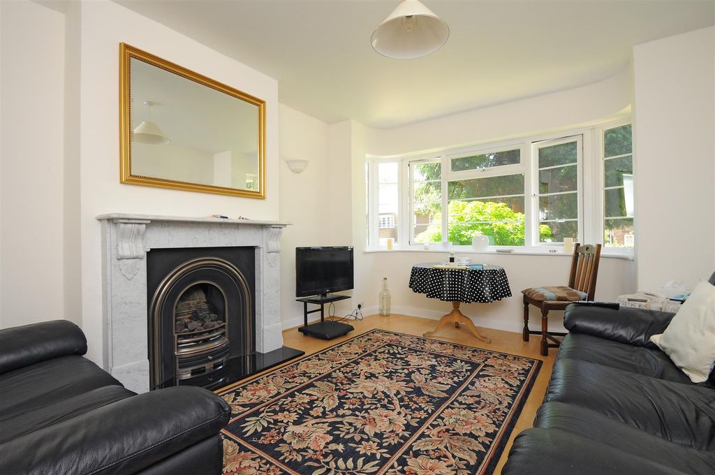Property photo 2 of 7