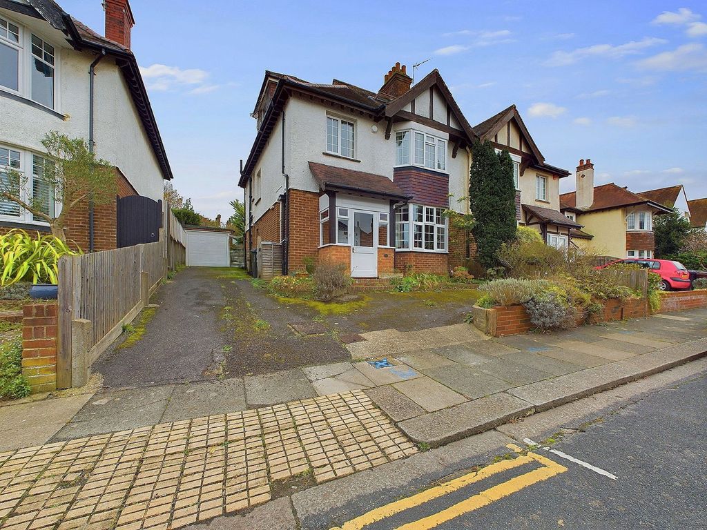 Property photo 1 of 24