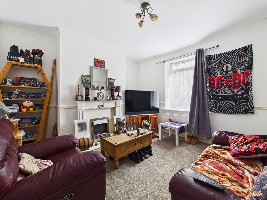 Property photo 3 of 8