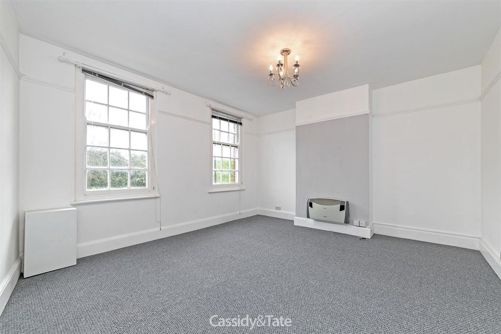 Property photo 2 of 14 117Stpetersst-01.Jpg