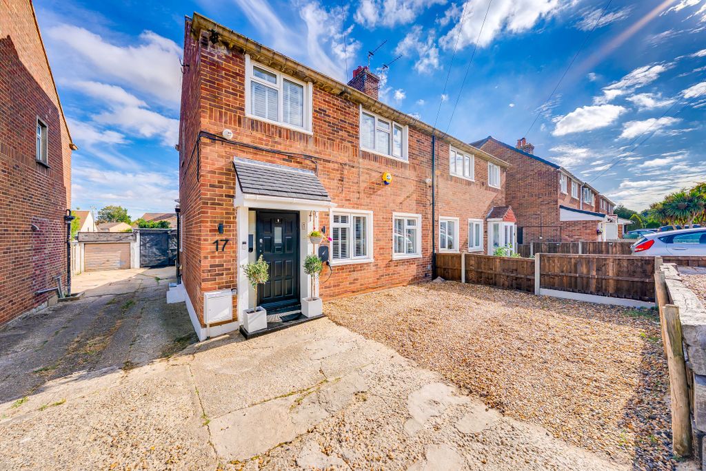 Property photo 2 of 33 A7S02890Hdr