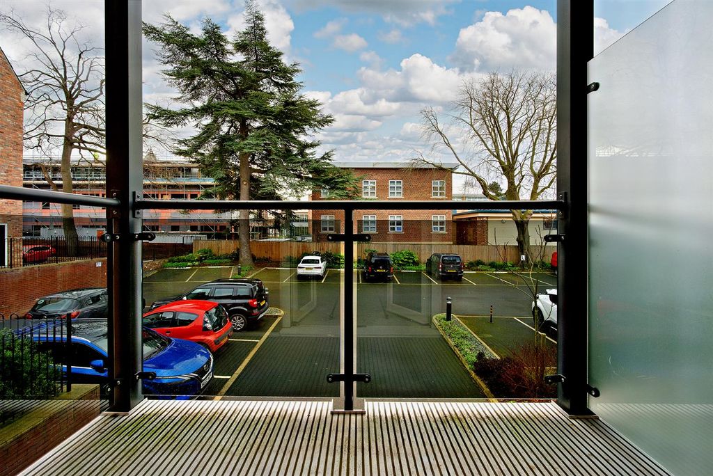Property photo 2 of 29 Walk Out Balcony