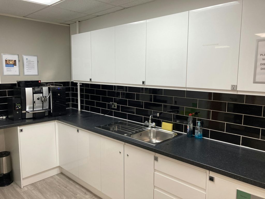 Property photo 3 of 14 Img_7043.Jpg