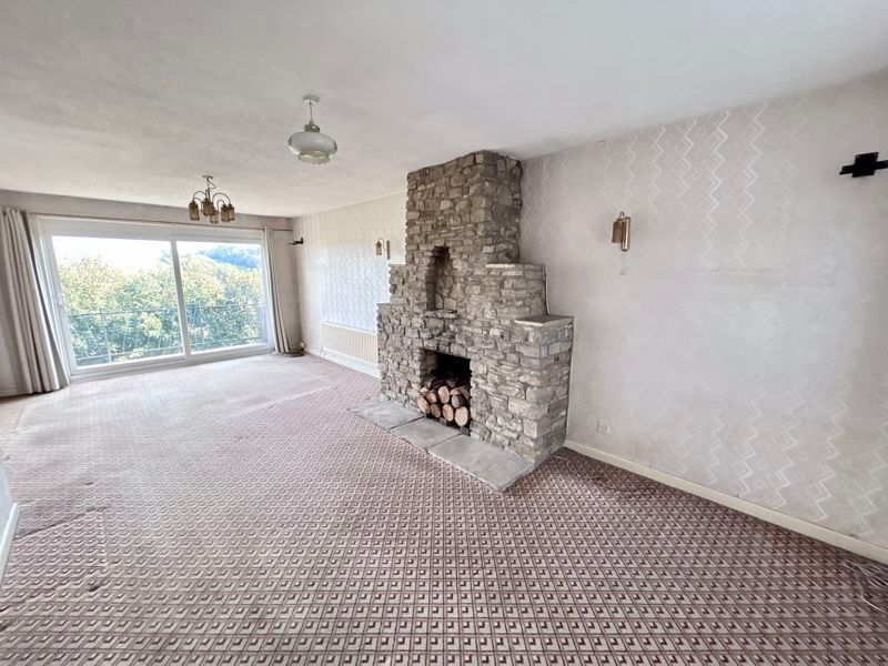 Property photo 3 of 15 Photo 4