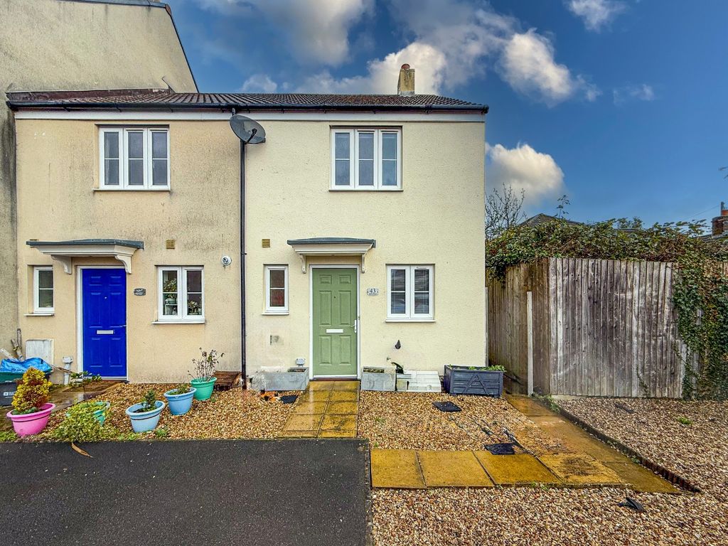 Property photo 1 of 12 4684260