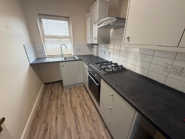 Property photo 3 of 6 Kitchen