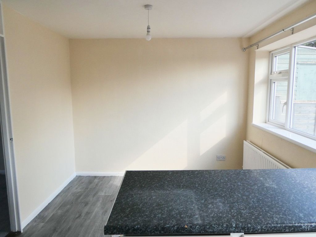 Property photo 3 of 9 Photo 15