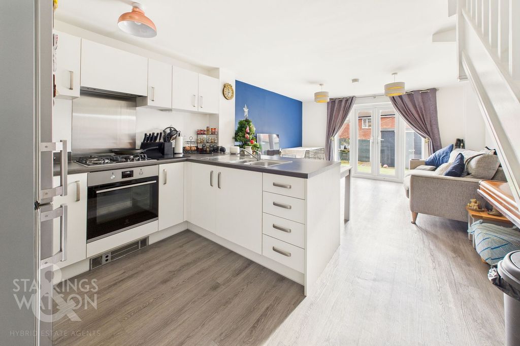 Property photo 3 of 18