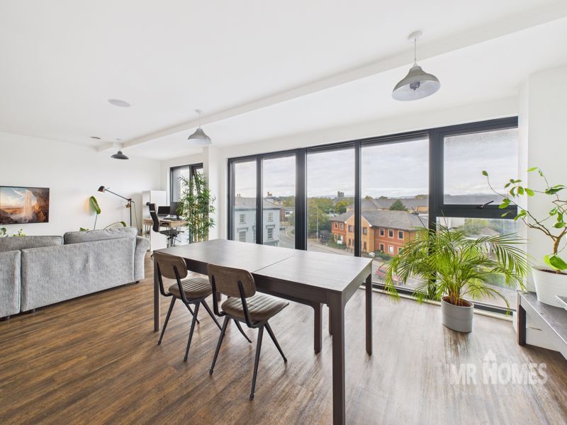 Property photo 1 of 33 Photo 17