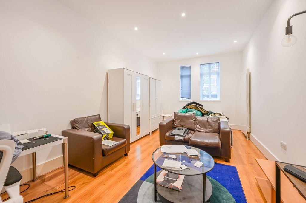 Property photo 2 of 7