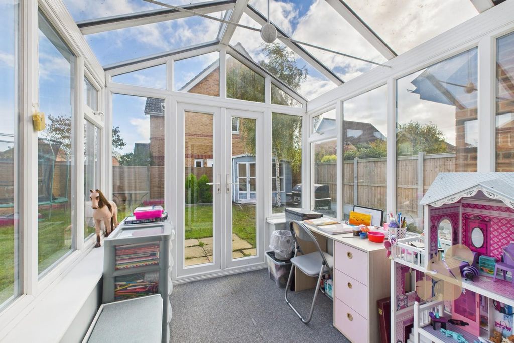 Property photo 3 of 20 Cam05565G0-Pr0040-Still020.Jpg