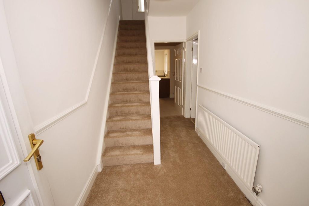 Property photo 2 of 19 Hall