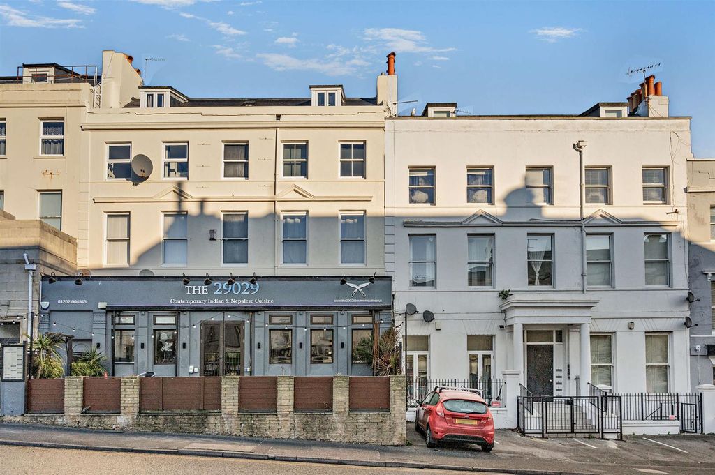 Property photo 1 of 10 8674417-Exterior02-800.Jpg