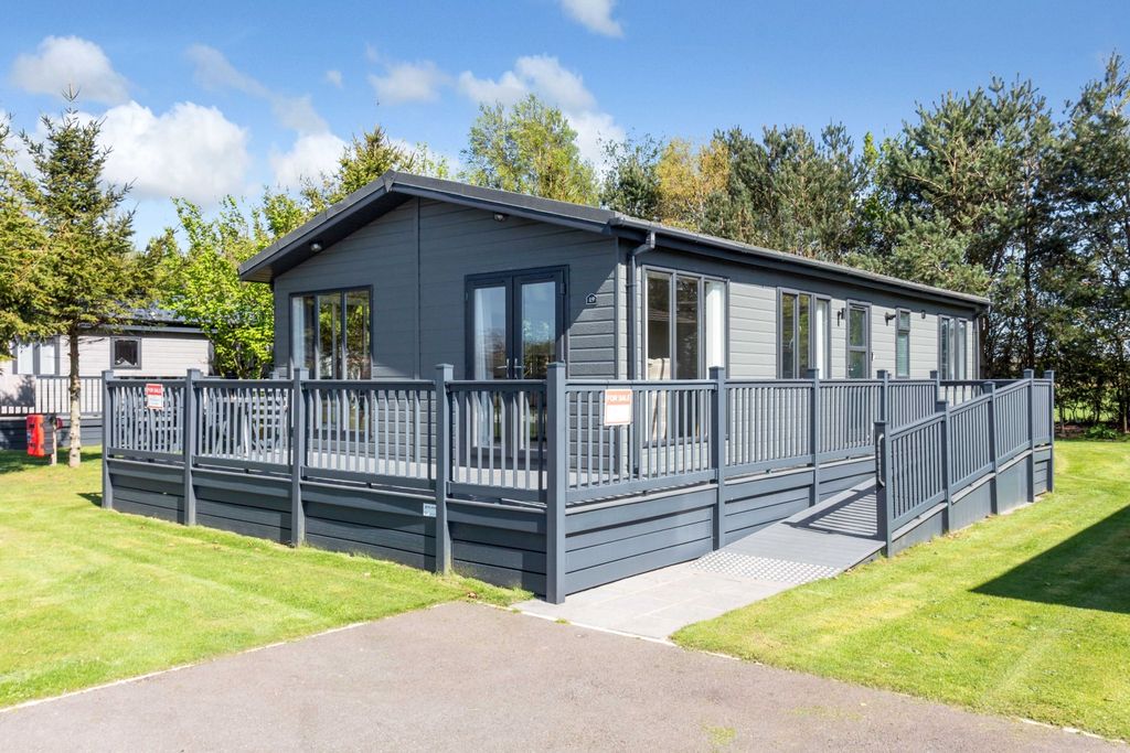 Property photo 1 of 14 Img_3929
