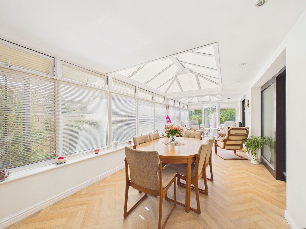 Property photo 3 of 16 Sun Room