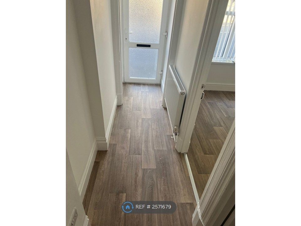 Property photo 2 of 15 Hallway