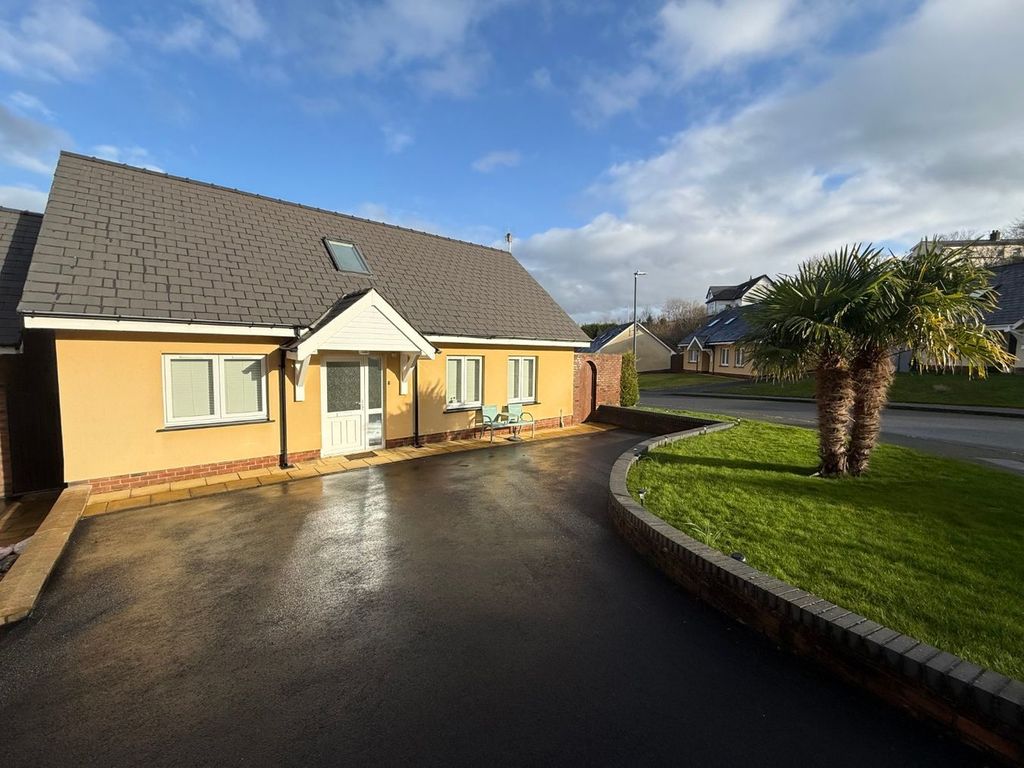 Property photo 1 of 31