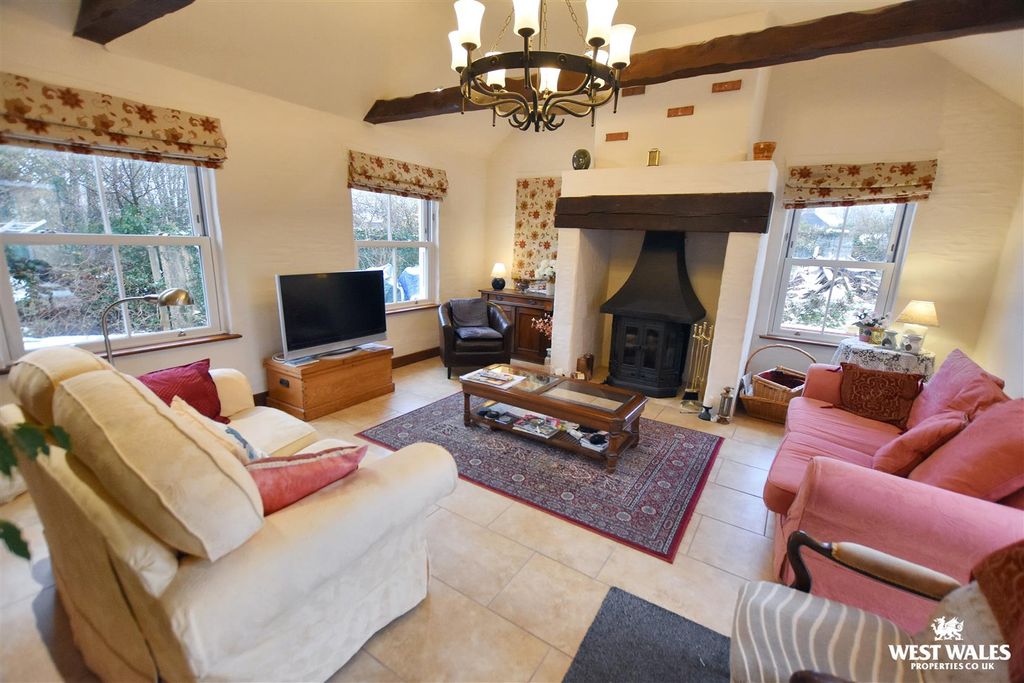 Property photo 2 of 30 9 (74).Jpg