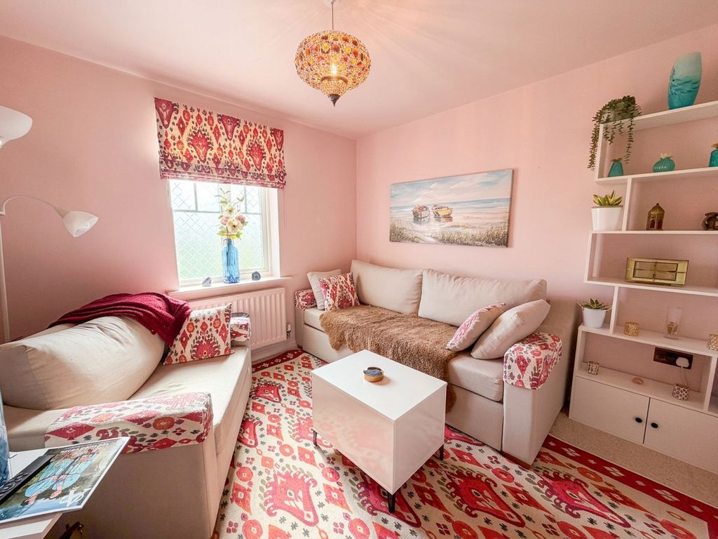 Property photo 2 of 13 Snug