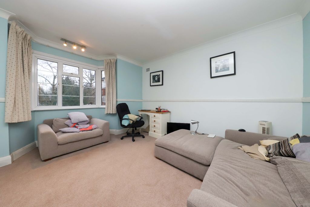 Property photo 2 of 7 4129184